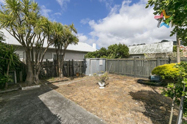 Photo of property in 114 Coutts Street, Kilbirnie, Wellington, 6022