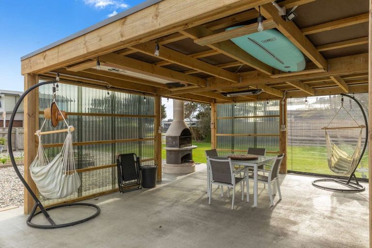 Photo of property in 20 Cook Street, Carters Beach, Westport, 7825