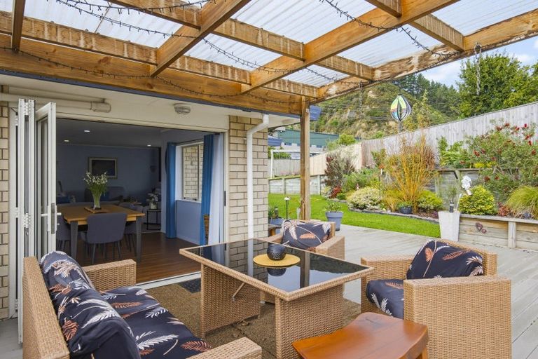 Photo of property in 19 Villa Grove, Paraparaumu, 5032