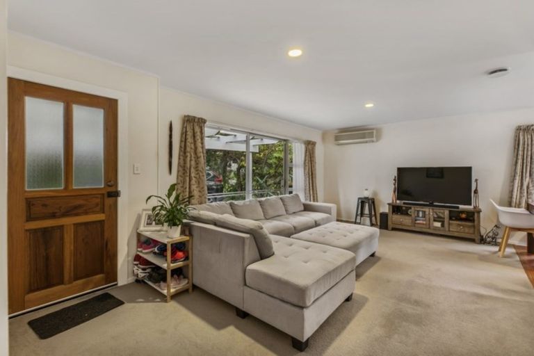 Photo of property in 79 Gledstane Road, Stanmore Bay, Whangaparaoa, 0932