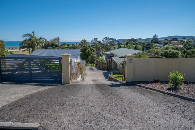 Photo of property in 30 Berghan Road, Coopers Beach, 0420