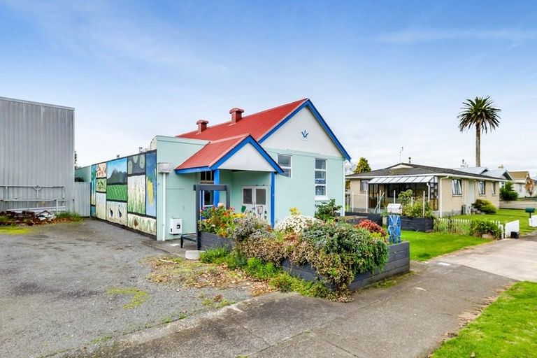 Photo of property in 20 Domett Street, Waitara, 4320