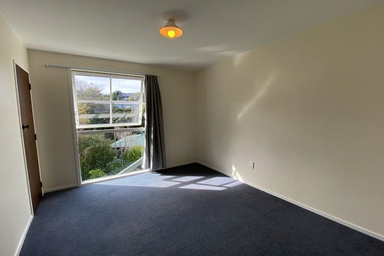 Photo of property in 3 Eastview Grove, Normandale, Lower Hutt, 5010