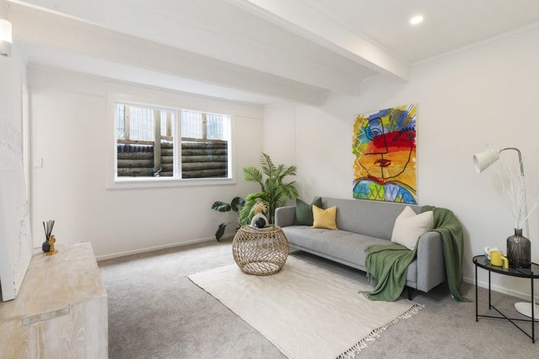 Photo of property in 29 Aplin Place, Birkdale, Auckland, 0626