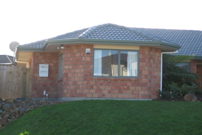 Photo of property in 30 Ballymore Drive, Pinehill, Auckland, 0632