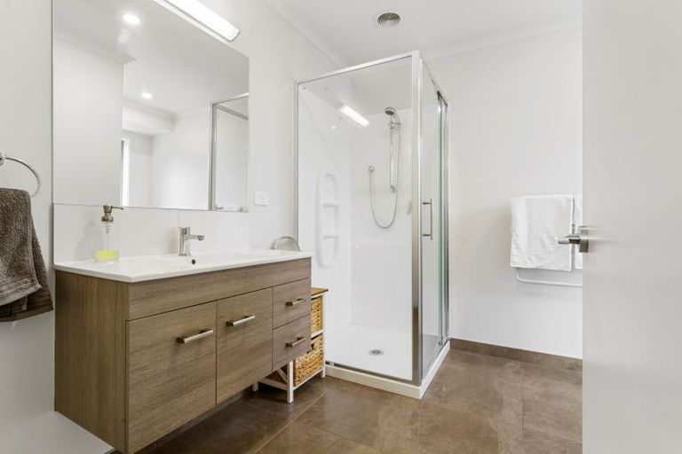 Photo of property in 60 Fairfax Crescent, Pyes Pa, Tauranga, 3112