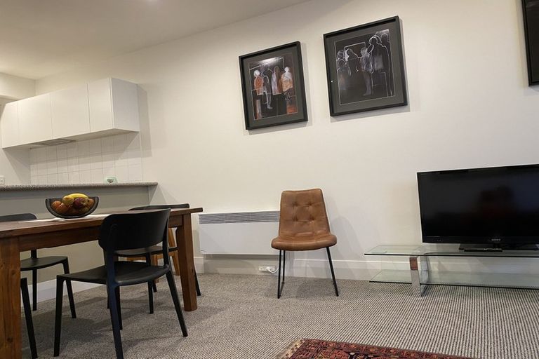 Photo of property in Whitmore Apartments, 7b Stout Street, Wellington Central, Wellington, 6011