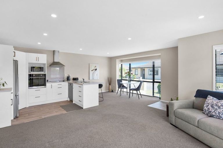 Photo of property in Georgia Estate, 14/3 Georgia Grove, Paraparaumu, 5032