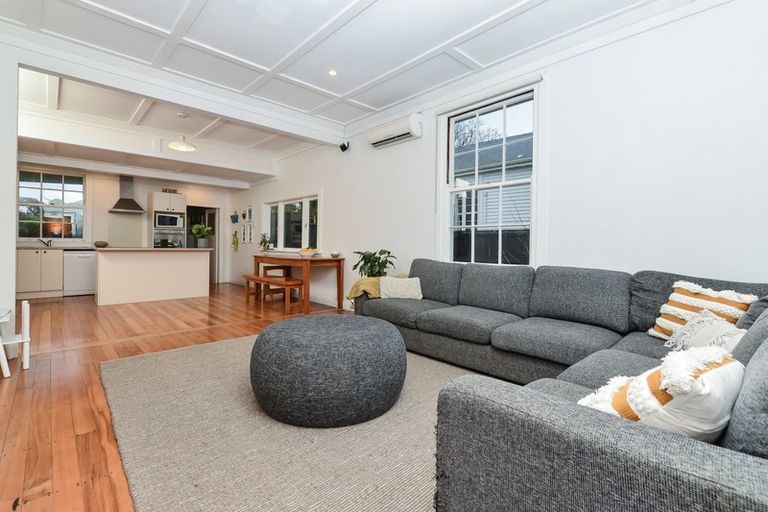 Photo of property in 3 Moore Street, Leamington, Cambridge, 3432