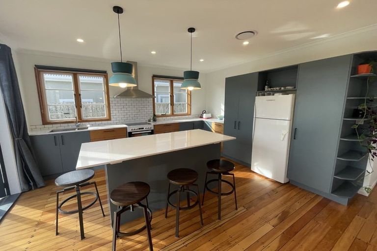 Photo of property in 238 Saint Aubyn Street, New Plymouth, 4310