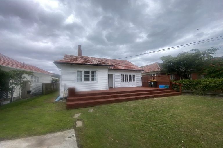 Photo of property in 63 Riverside Drive, Waiwhetu, Lower Hutt, 5010