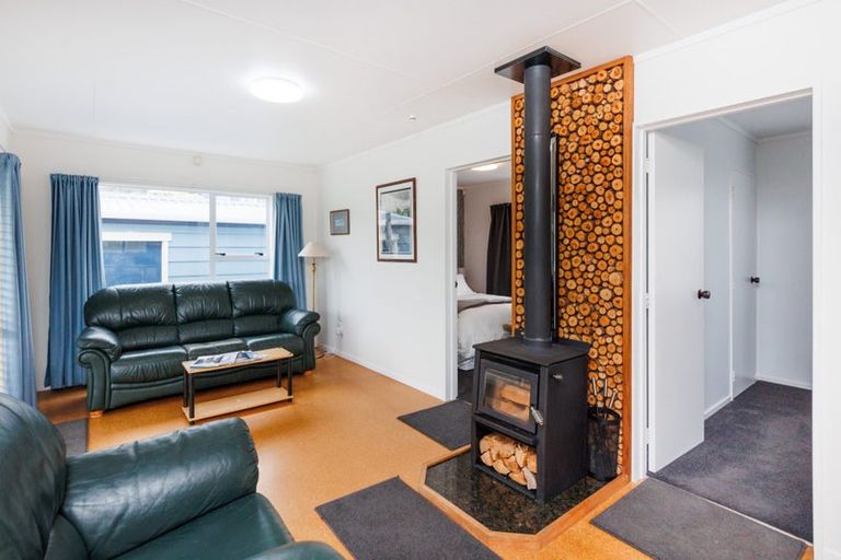 Photo of property in 173 Kahukura Avenue, Waitarere Beach, Levin, 5510