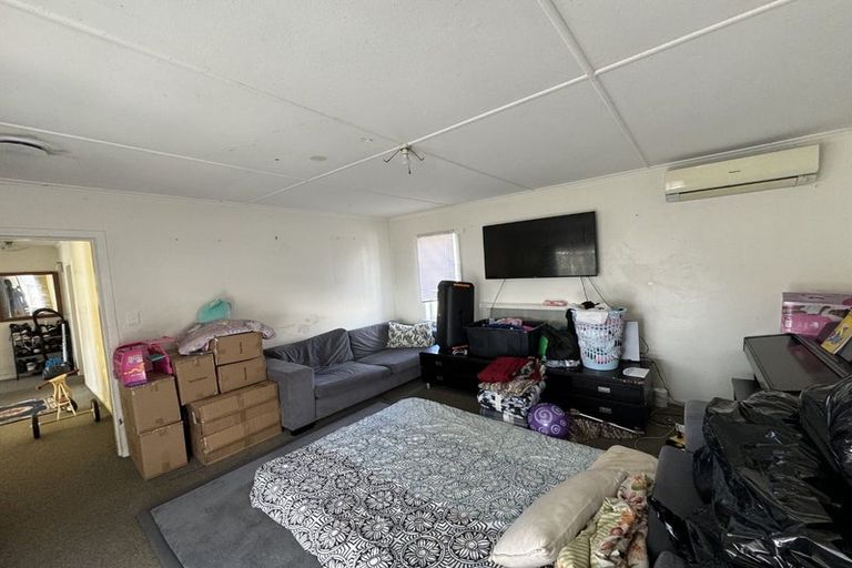 Photo of property in 54 Muir Avenue, Mangere Bridge, Auckland, 2022