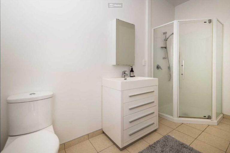 Photo of property in 22a Summer Street, Stanley Point, Auckland, 0624
