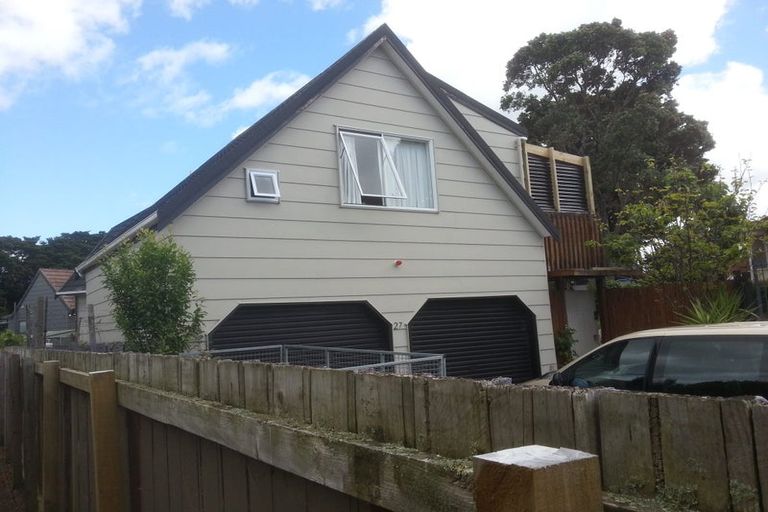 Photo of property in 11 Cobblestone Lane, Hillcrest, Auckland, 0627
