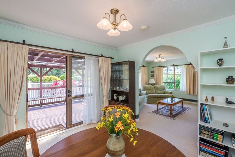 Photo of property in 16 Richmond Avenue, Waikanae, 5036