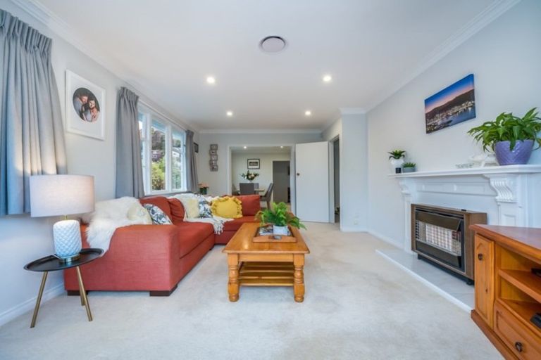 Photo of property in 16 Parnell Street, Fairfield, Lower Hutt, 5011