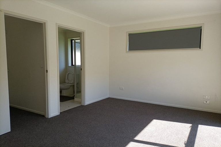 Photo of property in 10 Mcgowan Rise, Tuakau, 2121