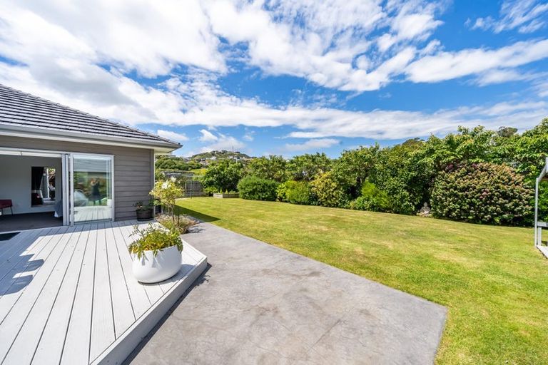 Photo of property in 19 Flotilla Place, Whitby, Porirua, 5024
