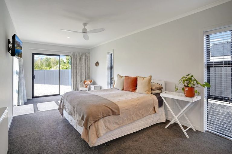 Photo of property in 54 Stratford Drive, Mount Pisa, Cromwell, 9383