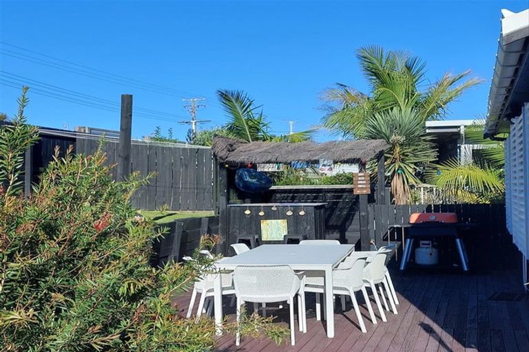 Photo of property in 162 Pukehina Parade, Pukehina, Te Puke, 3189