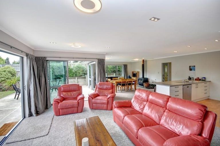 Photo of property in 52 Douglas Street, Allanton, Mosgiel, 9092