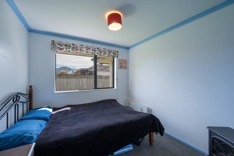 Photo of property in 16 Franklyn Close, Wakefield, 7025