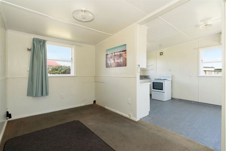 Photo of property in 4 Taonui Street, Waitarere Beach, Levin, 5510