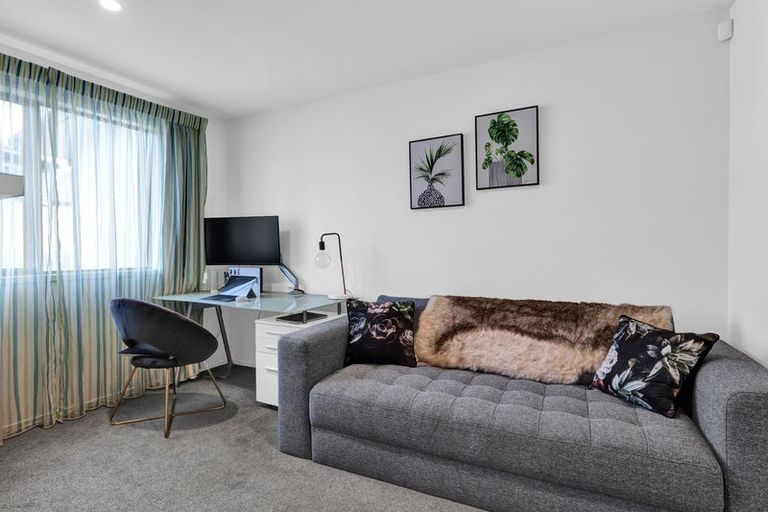 Photo of property in 59 Links Drive, Waiwhakaiho, New Plymouth, 4312