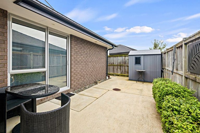 Photo of property in 14 Poutawa Lane, Clarks Beach, 2122