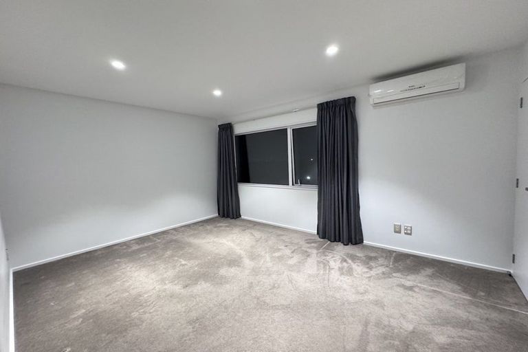 Photo of property in 13 Meritage Lane, Te Atatu South, Auckland, 0610