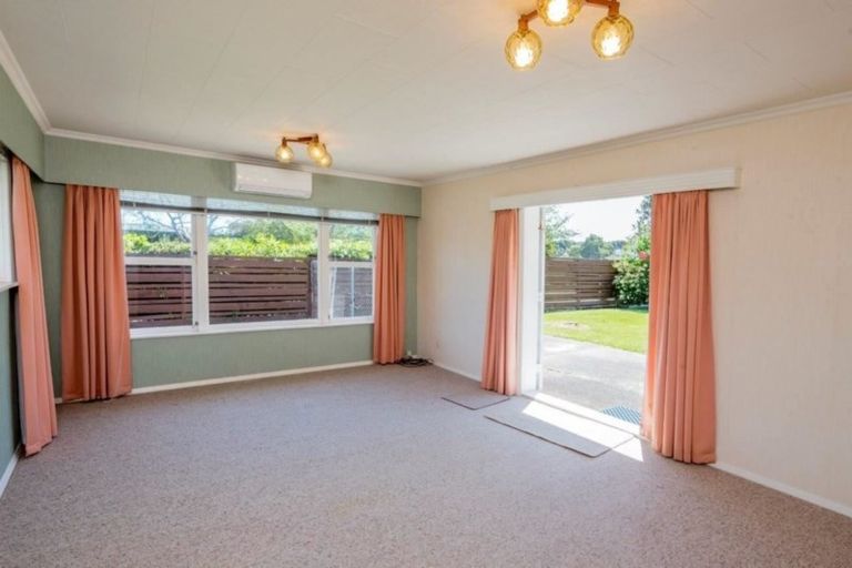 Photo of property in 25 Rimu Street, Waikanae, 5036