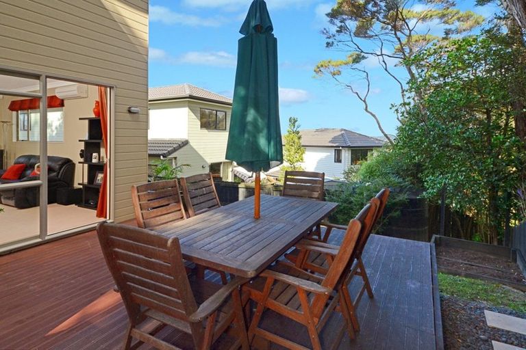 Photo of property in 1/122 Manuka Road, Bayview, Auckland, 0629