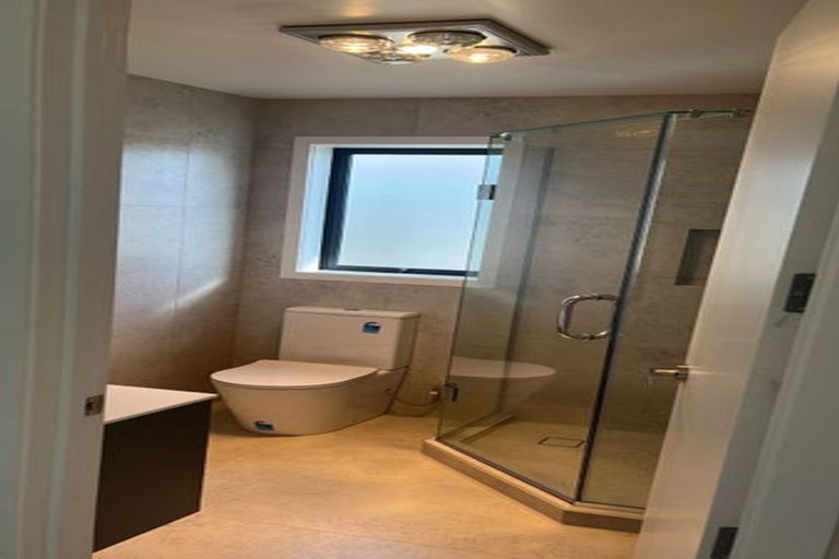 Photo of property in 2 Bendridge Street, Flat Bush, Auckland, 2019