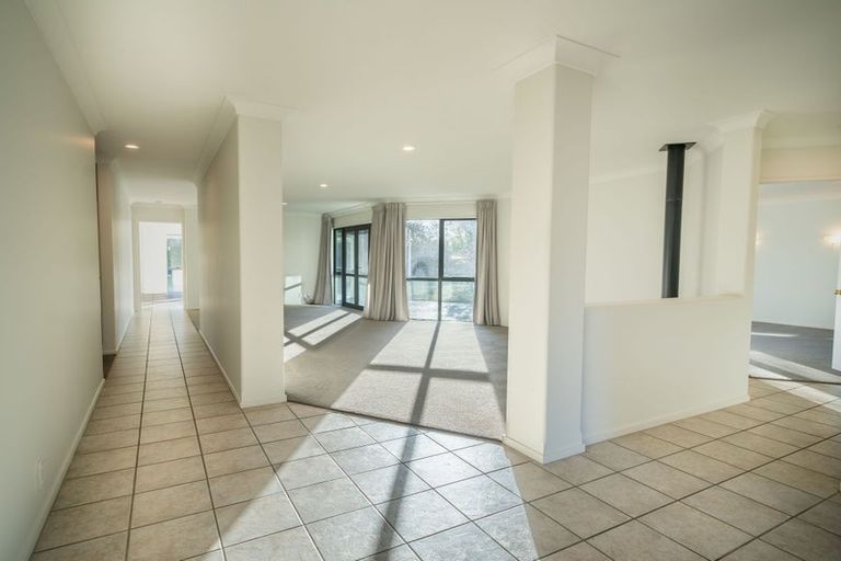 Photo of property in 315 Gardiners Road, Harewood, Christchurch, 8051