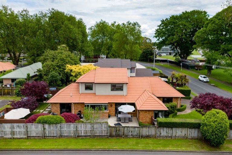 Photo of property in 22 Taylor Street, Cambridge, 3434