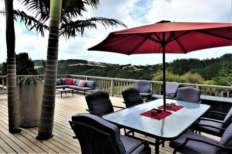 Photo of property in 593 Ormiston Road, Waipu, 0582