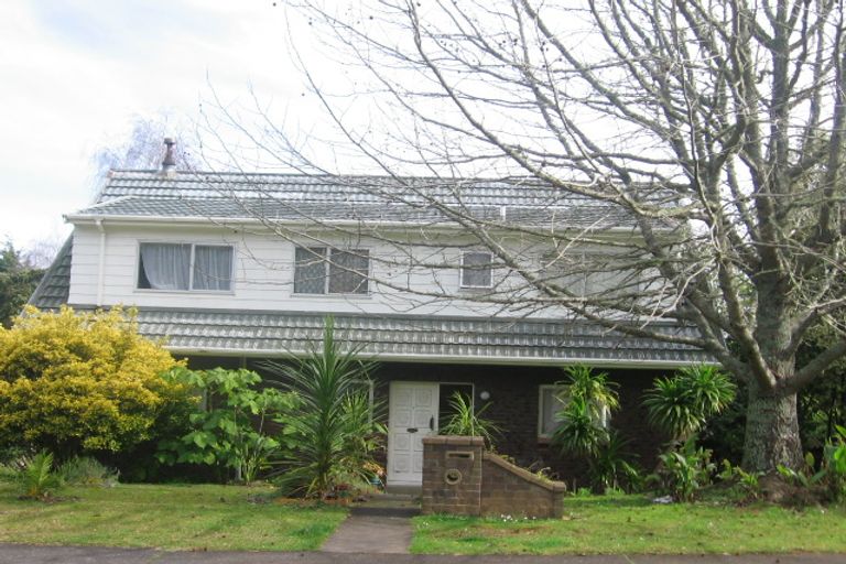 Photo of property in 2 Margan Place, Red Hill, Papakura, 2110