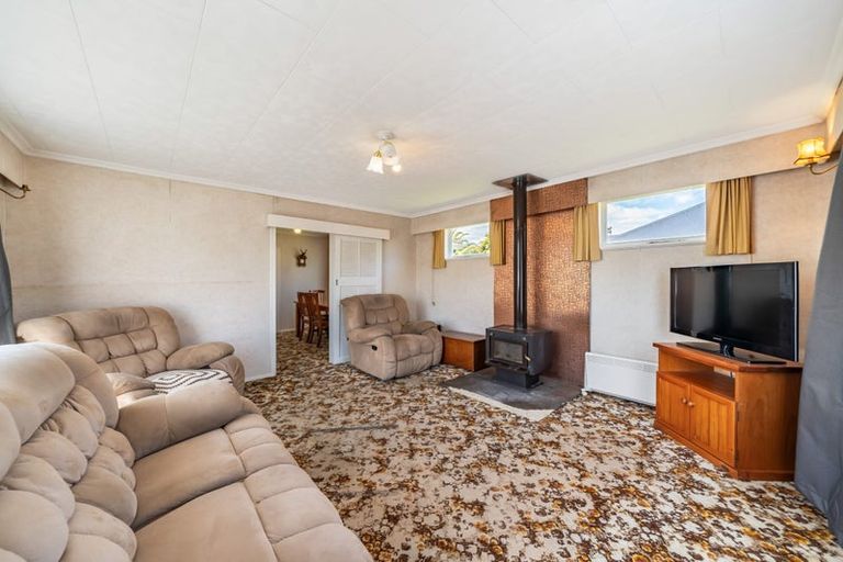 Photo of property in 73 Wellington Road, Wainuiomata, Lower Hutt, 5014