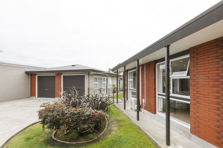 Photo of property in 8 Linmor Place, Terrace End, Palmerston North, 4410