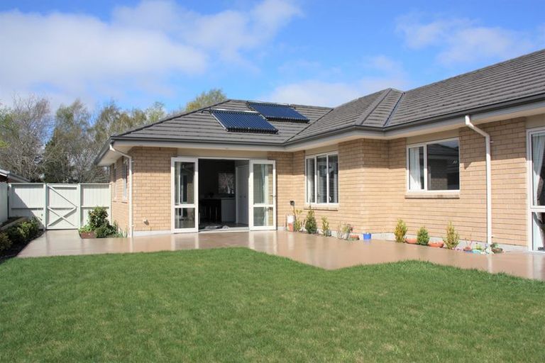 Photo of property in 46 Solway Avenue, Ilam, Christchurch, 8041