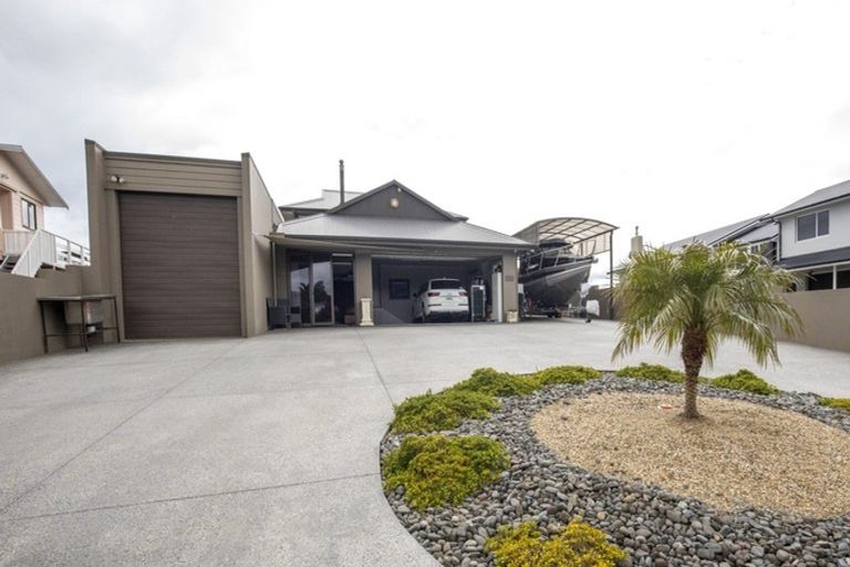 Photo of property in 3 Nihinihi Avenue, Raglan, 3225