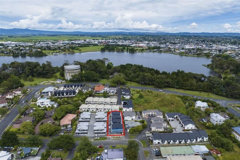 Photo of property in 2/26 Hunter Street, Hamilton Lake, Hamilton, 3204