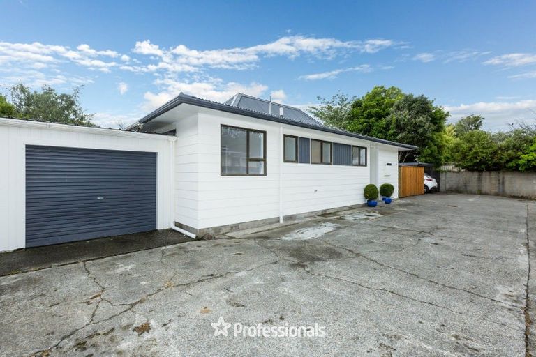 Photo of property in 12a Beryl Grove, Birchville, Upper Hutt, 5018