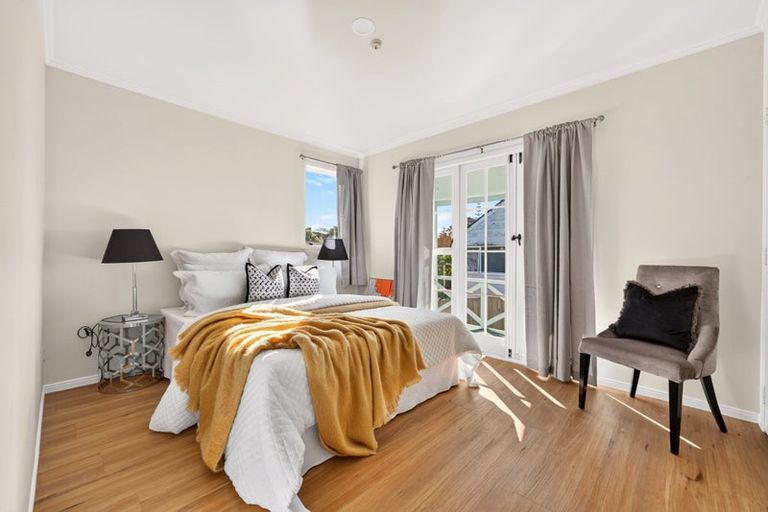 Photo of property in 2/35a Woodglen Road, Glen Eden, Auckland, 0602