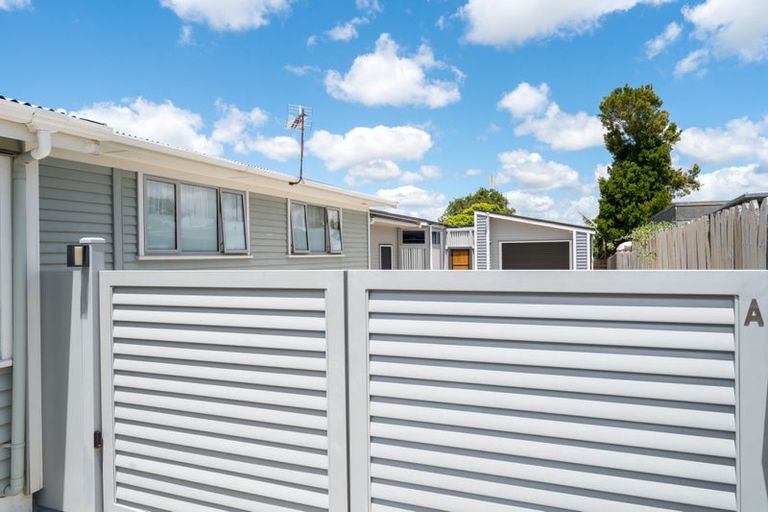Photo of property in 129 Riverpark Crescent, Henderson, Auckland, 0610