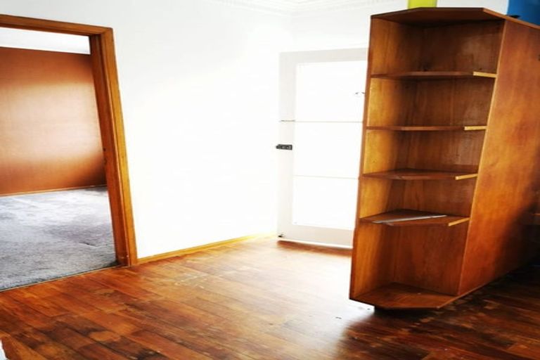 Photo of property in 2/430 Mount Albert Road, Mount Roskill, Auckland, 1041