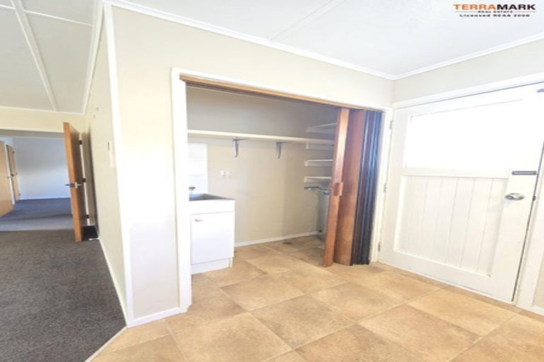 Photo of property in 1/23 Gemstone Drive, Birchville, Upper Hutt, 5018