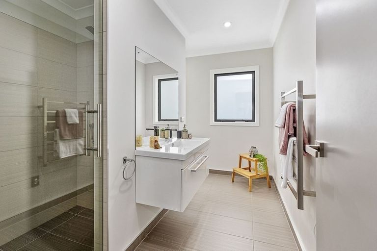 Photo of property in 94 Endeavour Drive, Whitby, Porirua, 5024