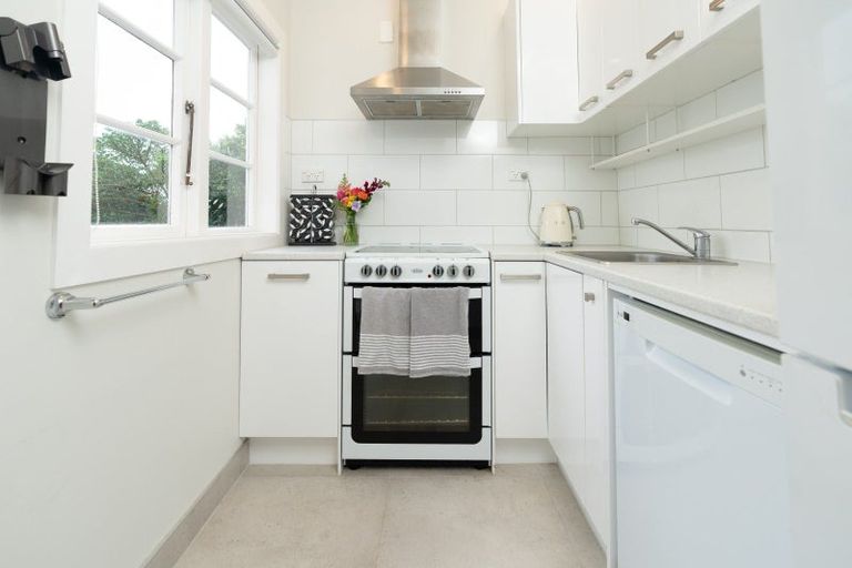 Photo of property in 28 Sheridan Terrace, Johnsonville, Wellington, 6037